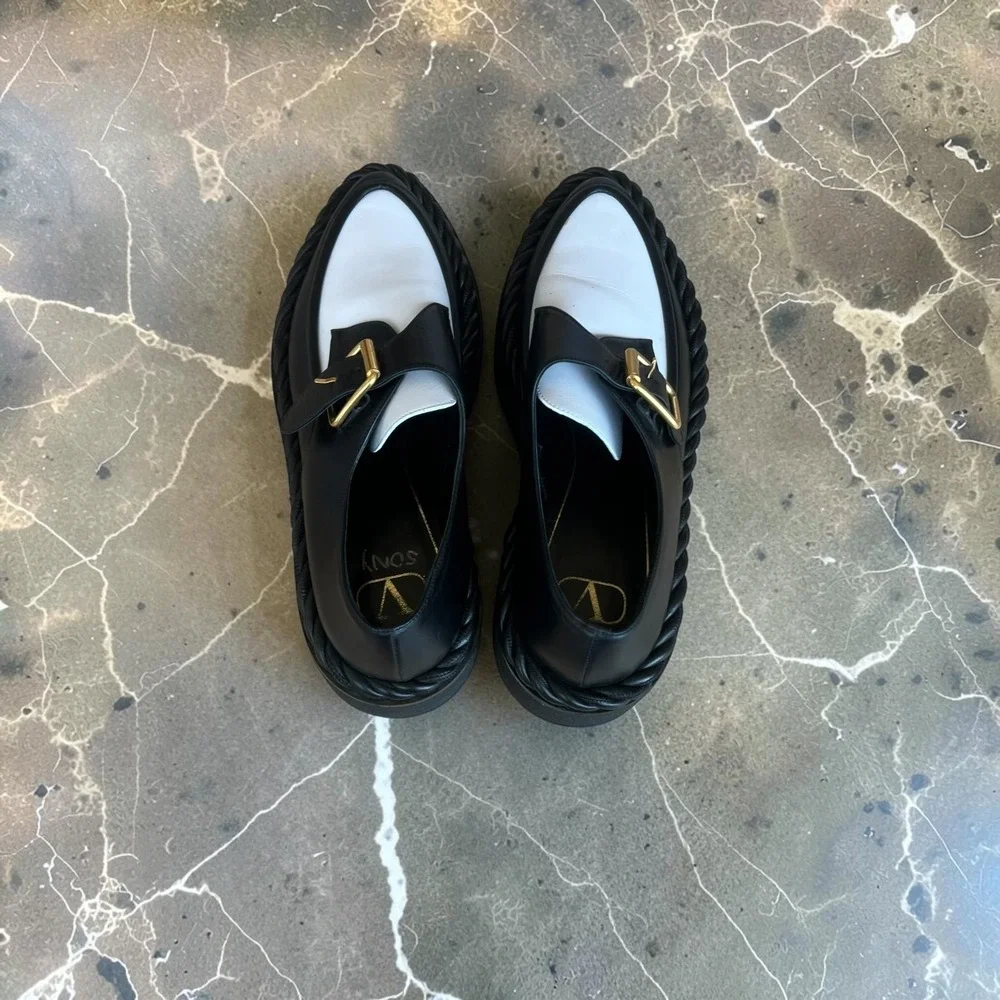 VALENTINO Garavani Creeper Loafers Womens 40 Black White Platform Buckle Sony